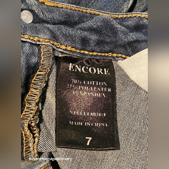 Encore Jeans Juniors7 Jeans - Picture 4 of 10
